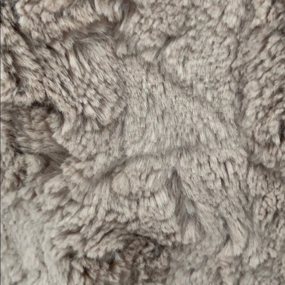 Coat - Picture 4 of 4